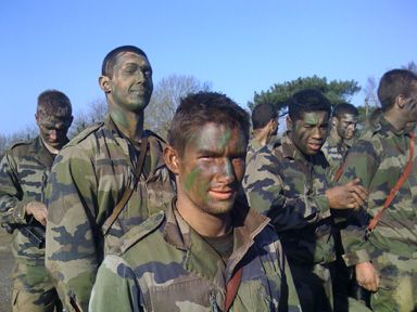 Commando", à la poursuite du béret vert . - LeBlogTVNews
