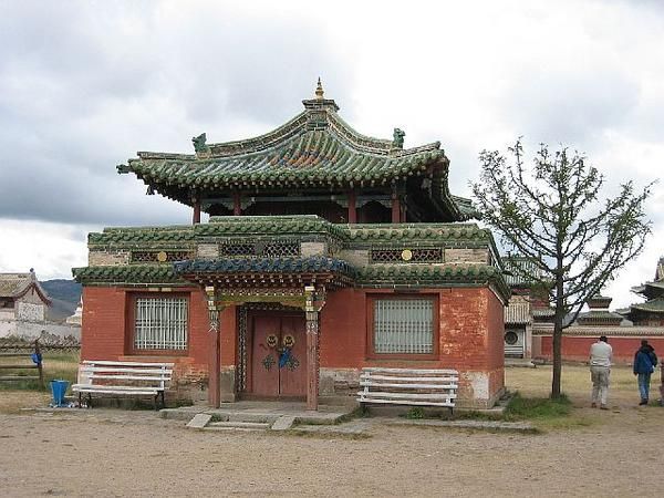 071-superbe-petit-temple.jpg