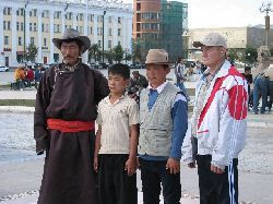 042-bis-tenues-traditionnelles-ou-modernes.jpg