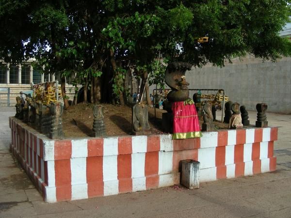 360-statue-pour-avoir-des-enfants.jpg