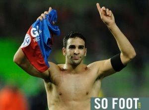 adil-rami-so-foot.jpg