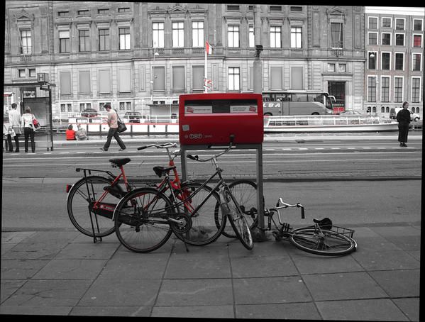 Amsterdam---velos-et-boite-aux-lettres---Jennifer-Moreau.jpg