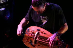 Eric Cordier et sa vielle à roue