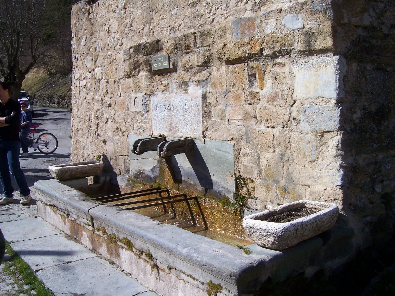 Photo patrimoine - fontaine-la-brigue