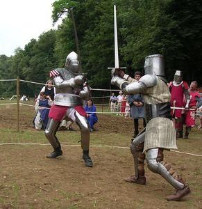 Joutes et tournois des Chevaliers du Moyen-Âge au superbe château de Filain en Haute Saône. http://medieval-moyen-age.net