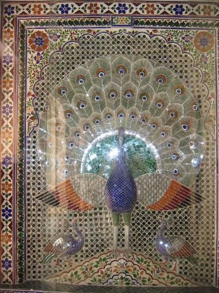 Le Paon se retrouve très souvent dans la décoration au Rajasthan