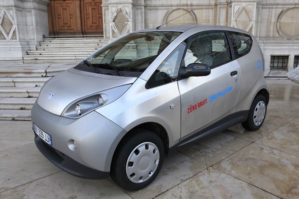 Autolib_bollore_bluecar.jpg