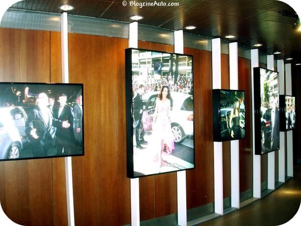 Au coeur de l'exposition, vous pourrez admirer les stars devant la Vel Satis Au coeur de l'exposition, vous pourrez admirer les stars devant la Vel Satis