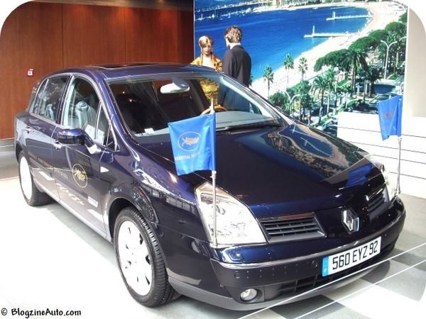 La Vel Satis est le modèle haut de gamme de Renault. Malgré de grandes qualités, ses ventes decoivent La Vel Satis est le modèle haut de gamme de Renault. Malgré de grandes qualités, ses ventes decoivent