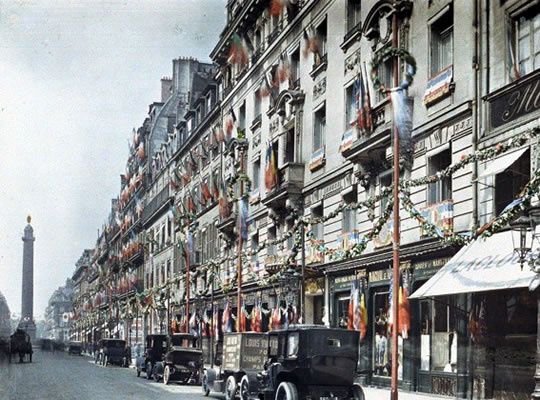 Rue de la Paix et colonne Vendôme le 13 juillet 1919