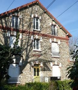 La maison qui accueille le Centre de Protection Maternel et Infantile au 87 bd de l'Ouest au Raincy La maison qui accueille le Centre de Protection Maternel et Infantile au 87 bd de l'Ouest au Raincy
