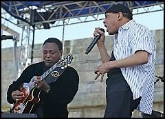 George Benson & Al Jarreau   Givin' It Up (phoenix tk com) preview 1