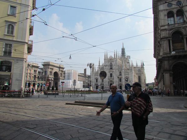Place Duomo jour Milan