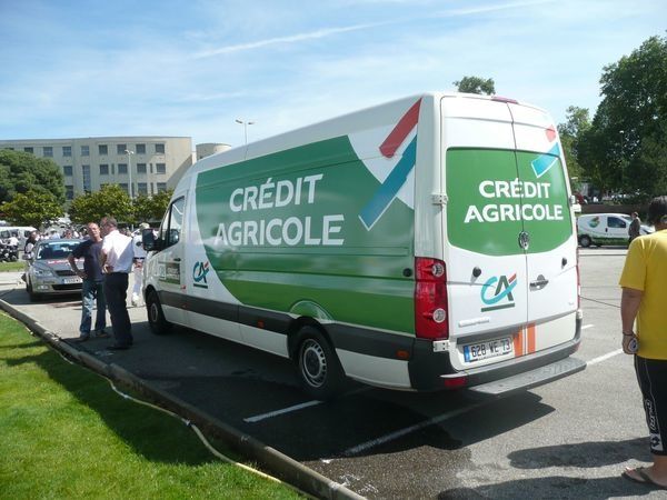 Caravane publicitaire du Dauphiné Libéré - Crédit Agricole Caravane publicitaire du Dauphiné Libéré - Crédit Agricole