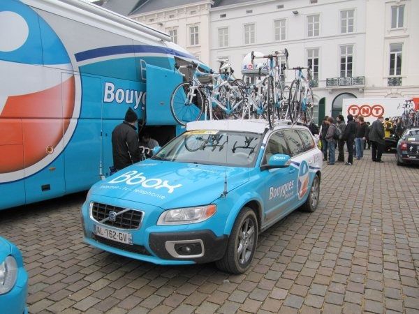Véhicule équipe BBox Bouygues Télécom Véhicule équipe BBox Bouygues Télécom