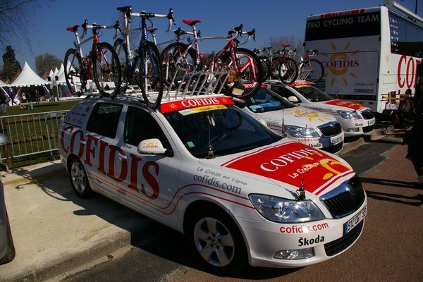 Véhicules équipe Cofidis 2010 Véhicules équipe Cofidis 2010