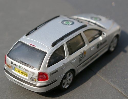 07-skodaOct02.jpg