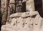 Cour à ciel ouvert, temple de Karnak