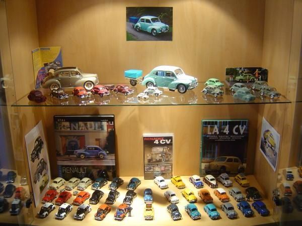 renault 4cv miniature