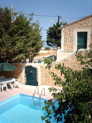 Annonce immobiliere : Echange maison avec piscine proche Marseille contre...