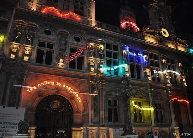 Paris Nuit Blanche 2010 - Mairie de Paris 02 © Ger@rd [160