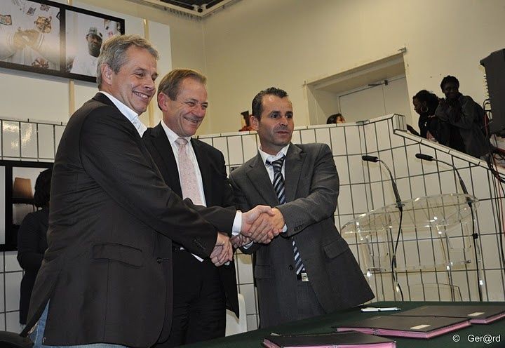 Signature-Accord-Cooperation-Sport-Cergy-Saffra-14-c-Ger-.jpg