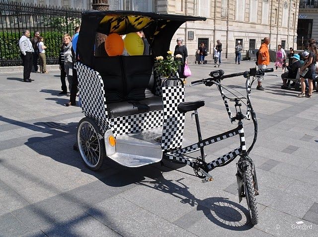 Velo-Taxi---11-Paris-Champs-Elysees-c-Ger-d--1600x1200-.jpg
