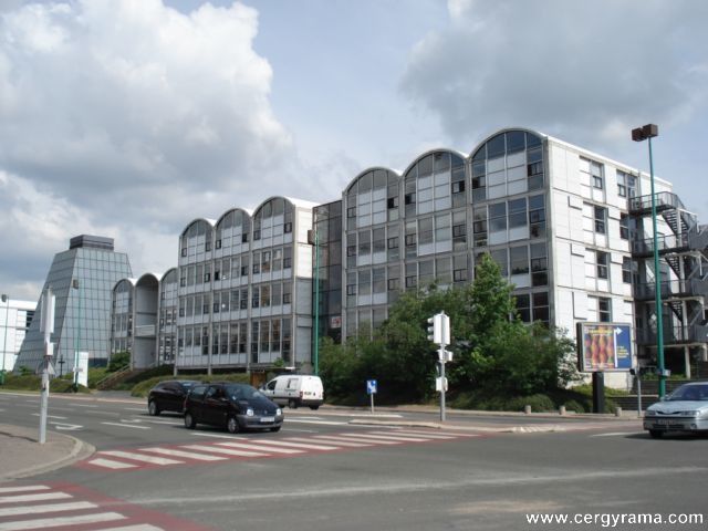 boulevard-de-l-hautil--640x480-.JPG