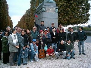 Devant-la-statue-de-Bolivar.jpg