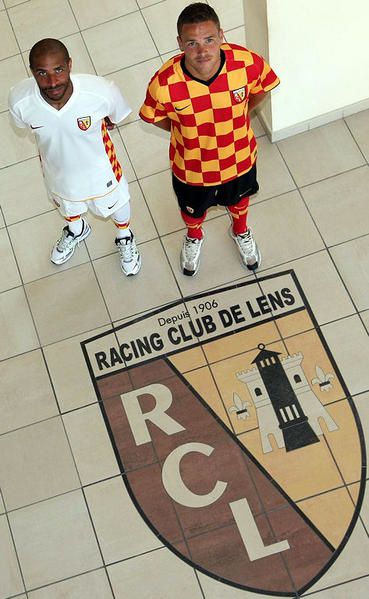 Le nouveau maillot du R.C Lens - Saison 2008/2009 - LE ! Blog du foot !