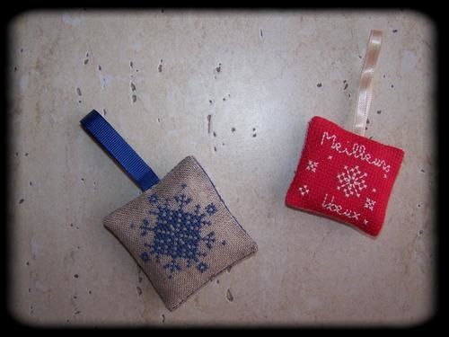 coussins-en-broderie.JPG