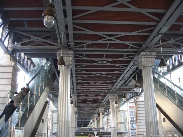 Paris_underground_Bir Hakeim