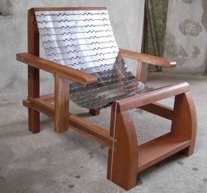 fauteuilrailorange.jpg