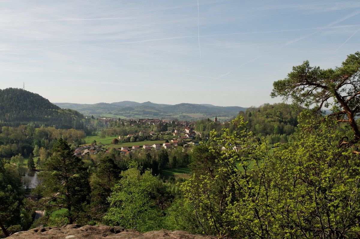 Photographies prises au cours de la montée à la Roche de Fouchon et depuis la Roche de Fouchon point de vue sur Bruyères.