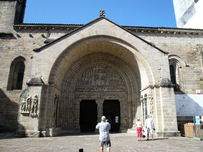 Portail méridional Abbatiale Saint Pierre 354