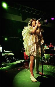 Bj--rk-live.jpg