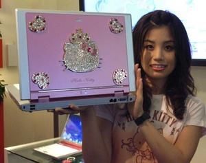 nec-hello-kitty-lavie.jpg