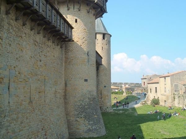 157---Visite-dans-et-autour-de-la-cit-----Carcassonne---Avril-2007.JPG