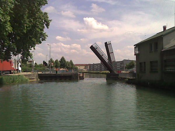 Balade-Canal-Marne-au-Rhin-06-2007-capt-POPIETTE--72-.jpg