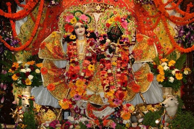 Murtis de Krishna-Balarama au temple de Krishna-Balarama à Vrindâvana (Inde)