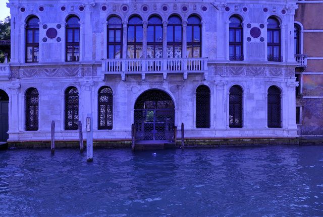 Monet-1908-palais-Contarini-w1766phototeintebleue-copie-1.jpg