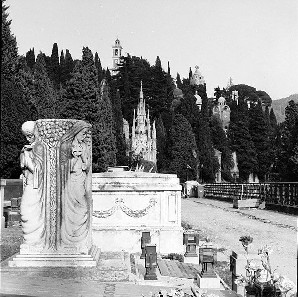 Italie - Genova - cimetière Staglieno-2