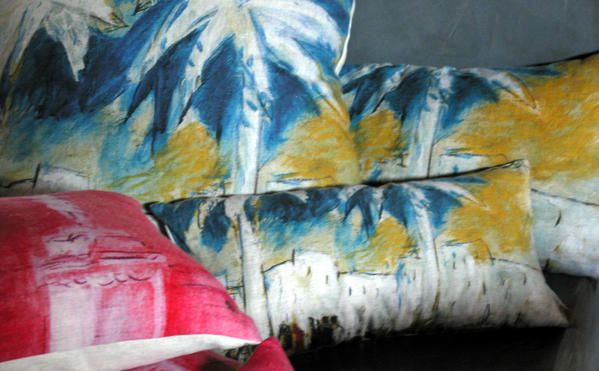 Tableaux sur coussins en lin - Rouge Garance - atelier boutique céramique &  lin - galerie d'art et charpente monumentale à visiter
