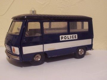 medium-j7police-josutra1.jpg