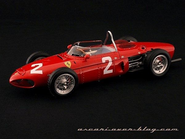 1-18 FERRARI 156 F1 PHILL HILL NUM 2 ITALIE 02