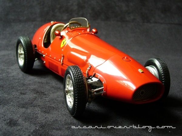 1-18 Ferrari 500 F2 CMC 03