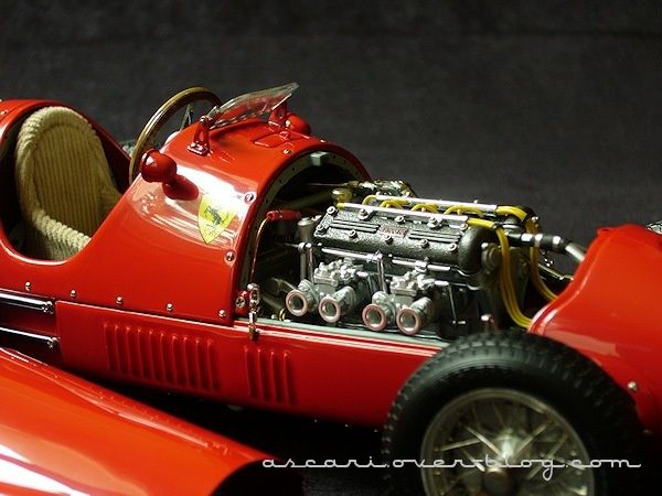 1-18 Ferrari 500 F2 CMC 06