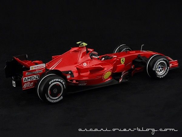 1-18 FERRARI F2007 RAIKKONEN HOT WHEELS 04