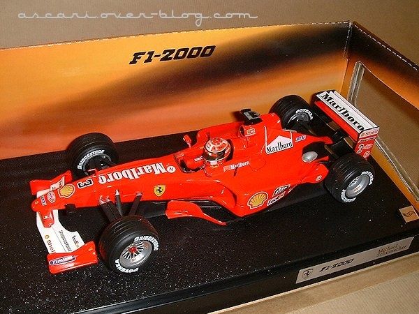 1-18 Ferrari F1-2000 Marlboro Schumacher Hot Wheels