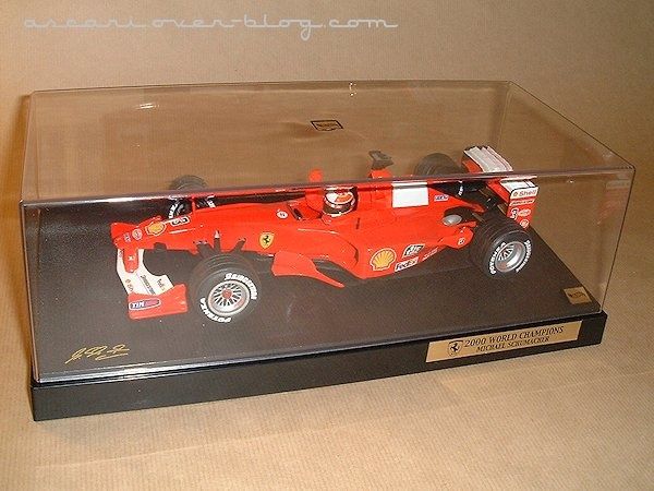 1-18 Ferrari F1-2000 N°1 Schumacher World Champion Hot Whe